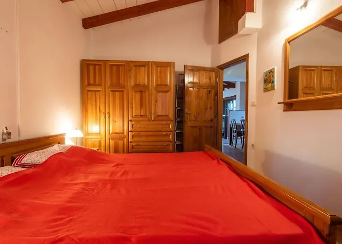 House Lunja 펜션 비지나다